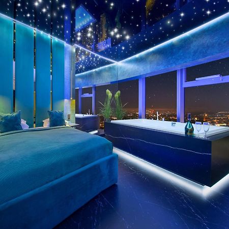 Apartamenty Sky Tower Z Jakuzzi Przy Oknie Breslau Exterior foto