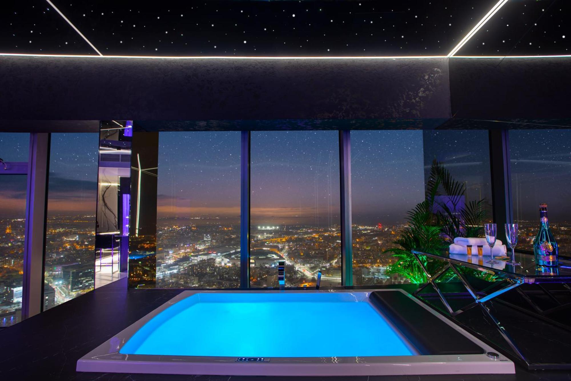 Apartamenty Sky Tower Z Jakuzzi Przy Oknie Breslau Exterior foto